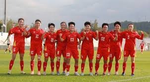 ＂现场角度看迪亚洛飞天隔扣！迎着2米26徐昕凶狠砸筐 力量感十足