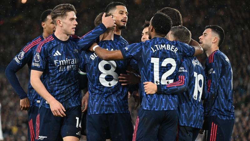 [NBA]尚帕尼妙传 巴恩斯三分空心入网