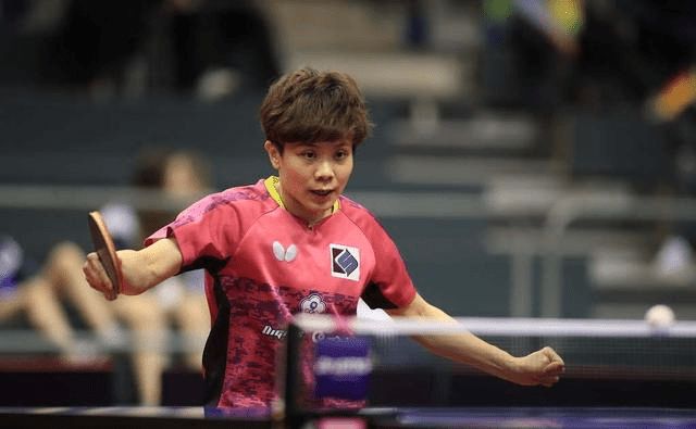 由于腿筋伤 由于腿筋伤